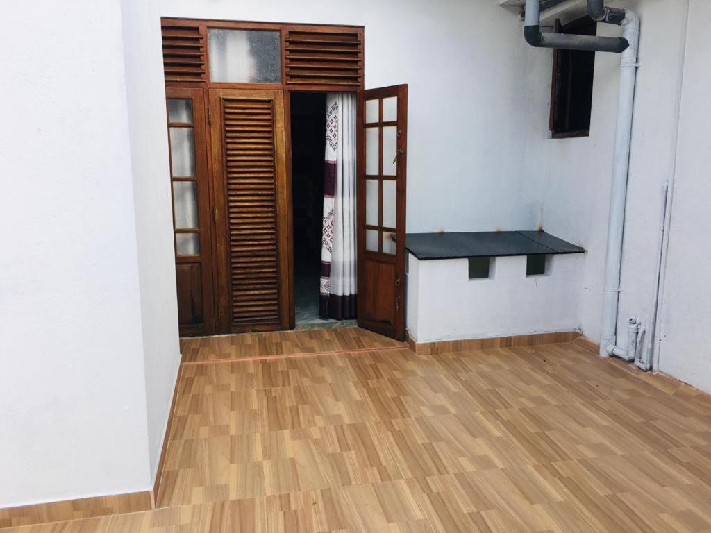 Mirewon Guest Hotell Weligama Exteriör bild